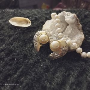 vintage style pearl clip ons